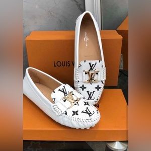 Women’s Shoes Size 9 / 40